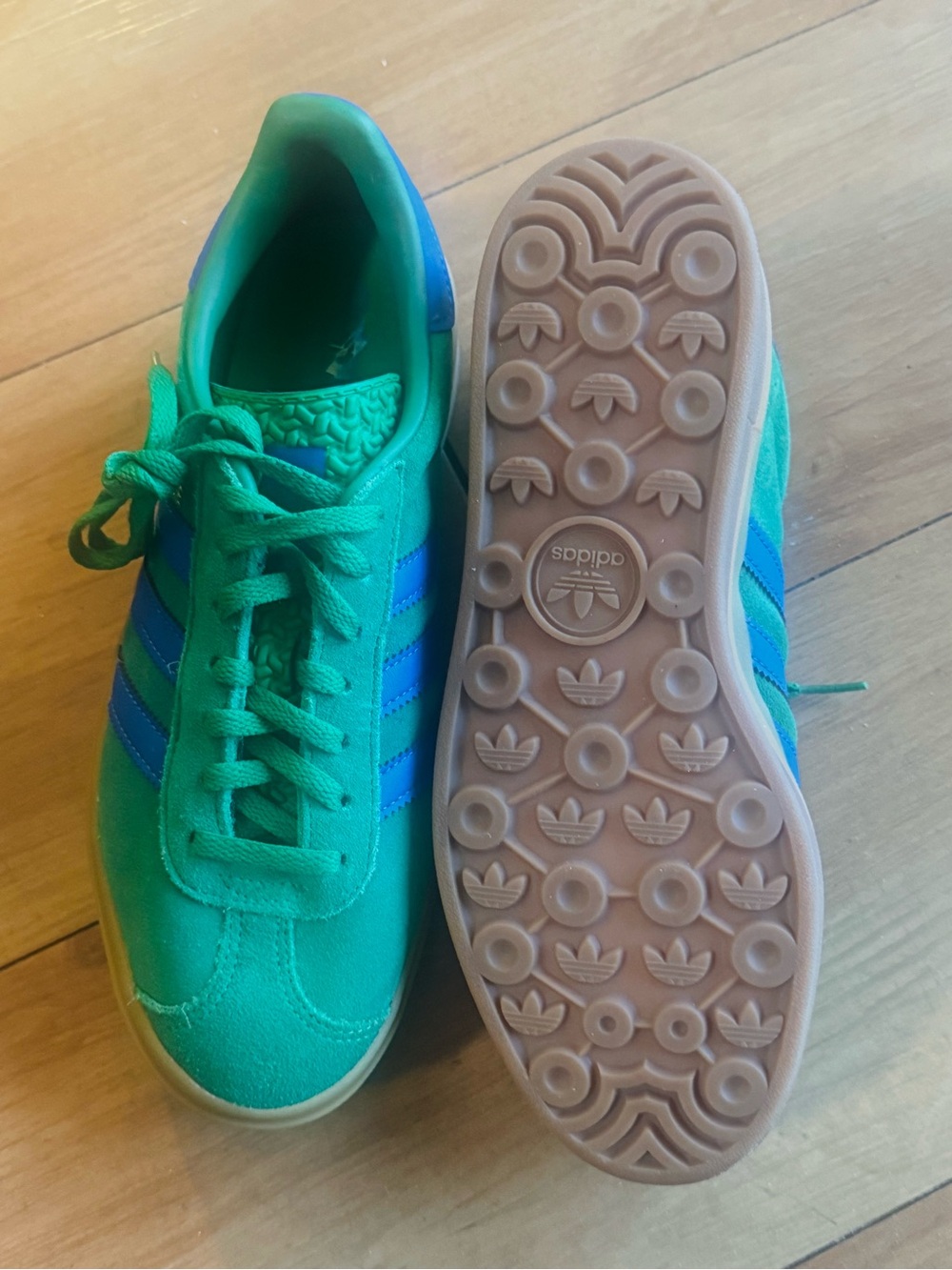 Adidas Gazelle Green Low-Top Sneakers with Blue Accents | Stack | Platform - Picture 4 of 7